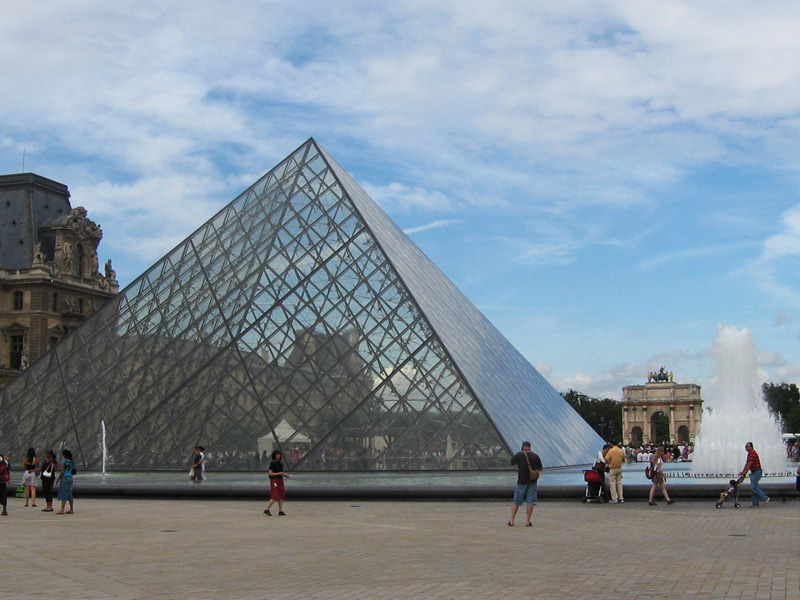 Louis Vuitton Elevator: A Tribute to the Art of Travel at Le Dokhan's,  Paris Arc de Triomphe — Elevator Scene