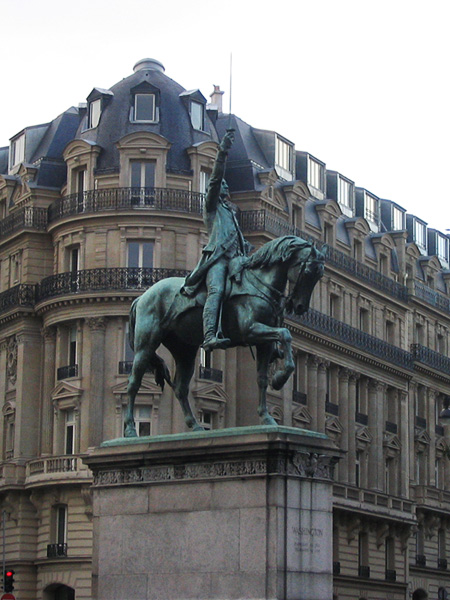 George Washington statue at Place d'Iéna