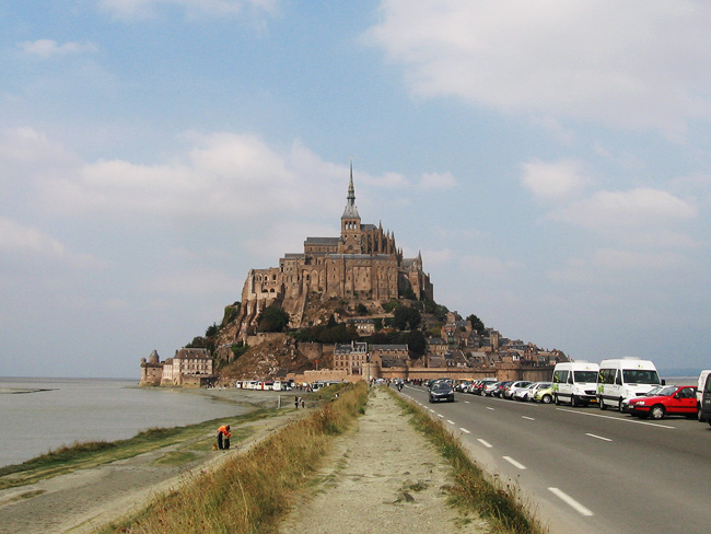 Mont Saint Michel Tour - Day trip from Paris in English