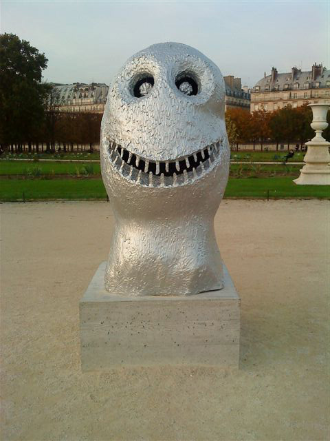 Monster heads in the Jardin des Tuileries